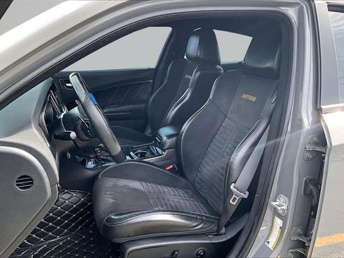 Used 2018 Dodge Charger R/T image 21