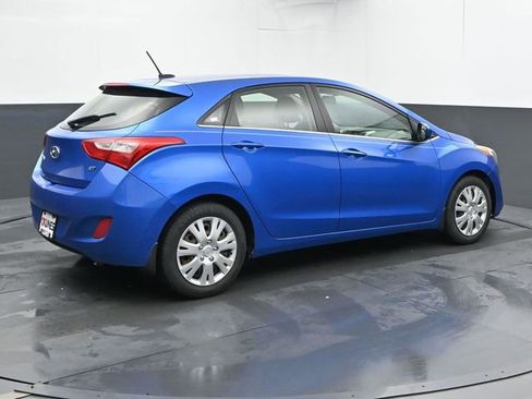 Used 2017 Hyundai Elantra GT image 10