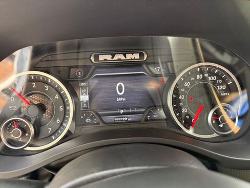 New 2026 RAM 1500 Express AWD/4WD image 11