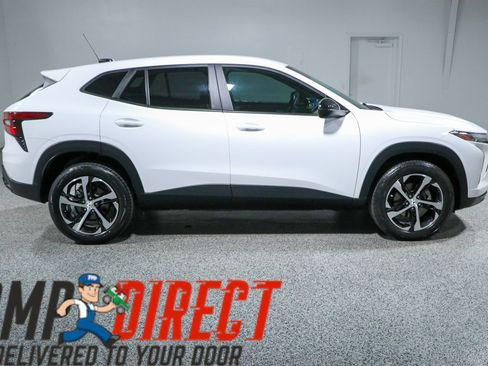 Used 2024 Chevrolet Trax RS w/ Driver Confidence Package FWD image 6