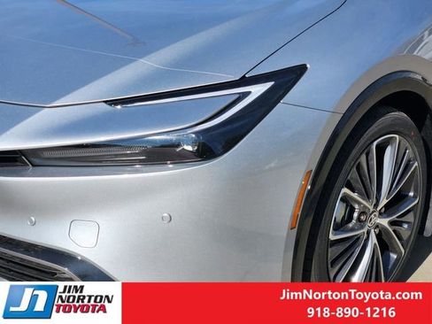 New 2026 Toyota Prius XLE image 7