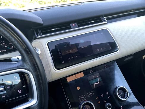 Used 2021 Land Rover Range Rover Velar R-Dynamic S AWD/4WD image 18
