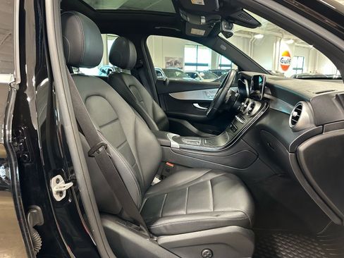 Used 2021 Mercedes-Benz GLC 300 image 35