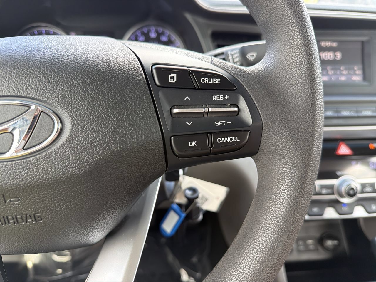 Used 2020 Hyundai Elantra SE FWD image 26