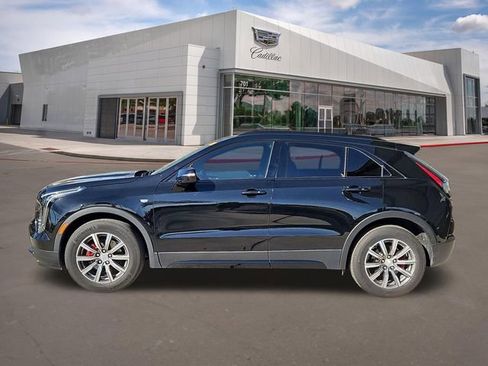 Used 2021 Cadillac XT4 Sport image 3