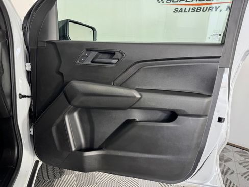 Used 2025 Chevrolet Colorado Trail Boss AWD/4WD image 32