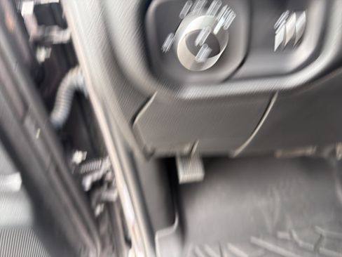 Certified 2025 RAM 2500 Big Horn AWD/4WD image 12
