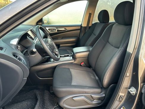 Used 2019 Nissan Pathfinder S image 15