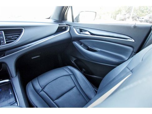 Used 2022 Buick Enclave Premium image 12