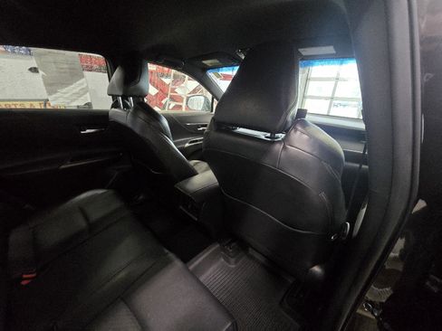 Used 2021 Toyota Venza XLE w/ Softex Package image 19