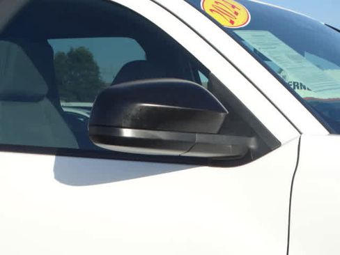 Used 2024 Toyota Tacoma SR image 7