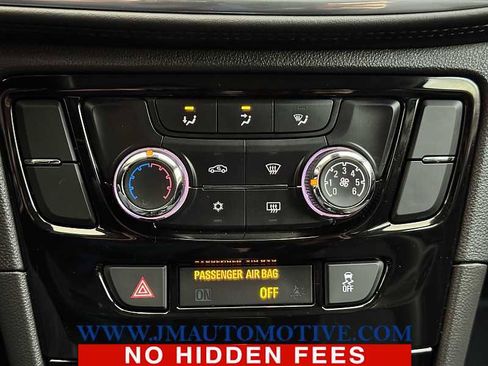 Used 2022 Buick Encore Preferred image 34