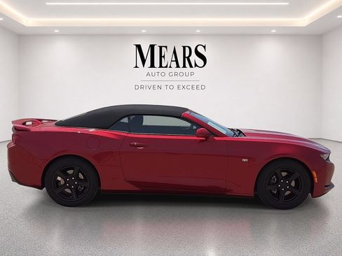 Used 2023 Chevrolet Camaro LT RWD image 6