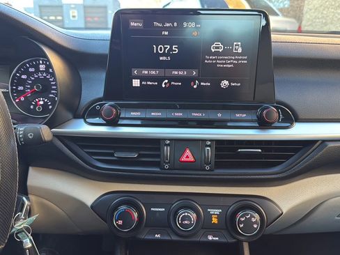 Used 2023 Kia Forte LXS w/ LXS Technology Package image 18