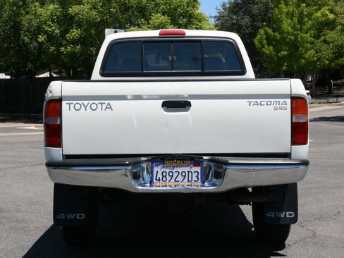 Used 1998 Toyota Tacoma 4x4 Xtracab image 6