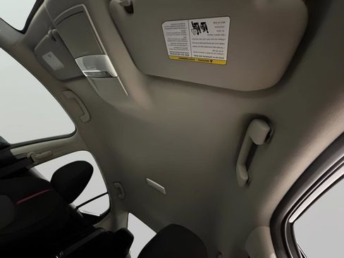 Used 2024 Nissan Sentra SR image 25