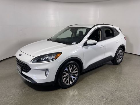 Used 2020 Ford Escape Titanium FWD image 7