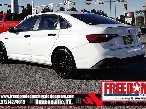 Used 2024 Volkswagen Jetta GLI 40th Anniversary Edition image 3