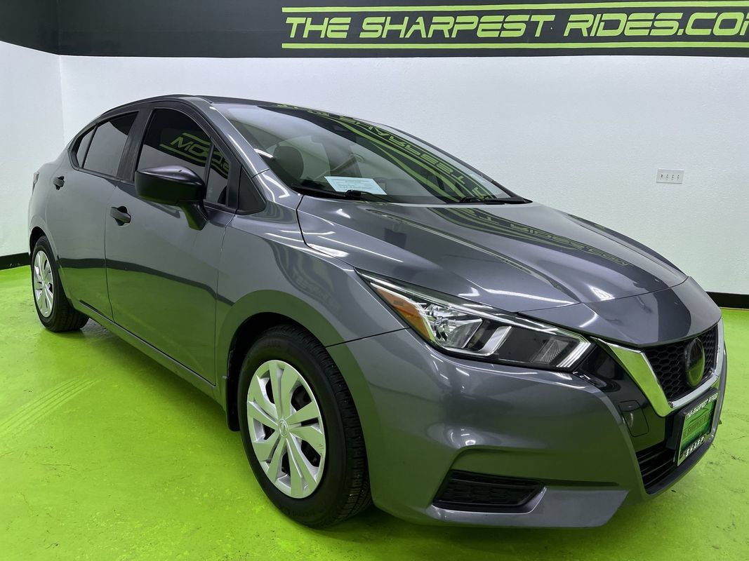 Used 2020 Nissan Versa S FWD image 2