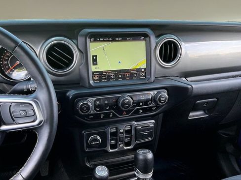 Used 2020 Jeep Wrangler Unlimited Sahara AWD/4WD image 6