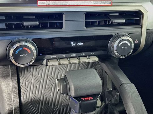 Used 2025 Toyota Tacoma TRD Sport RWD image 19