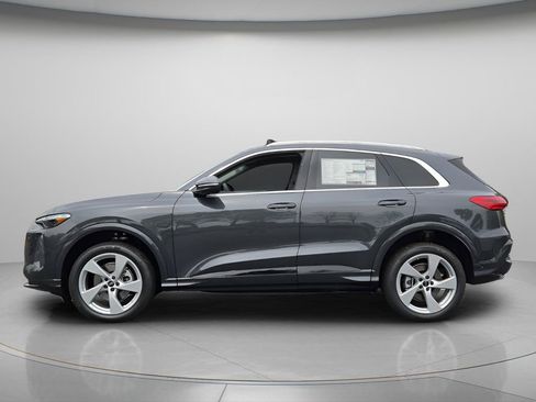 New 2026 Audi Q5 Premium Plus AWD/4WD image 2