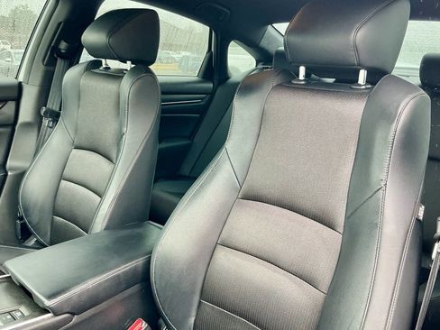 Used 2018 Honda Accord Sport image 36
