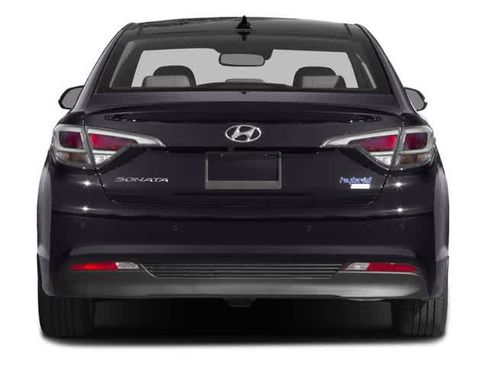 Used 2016 Hyundai Sonata Limited w/ Option Group 02 FWD image 6
