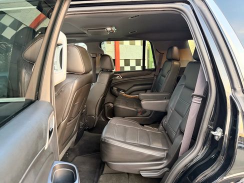 Used 2015 GMC Yukon Denali w/ Premium Package AWD/4WD image 27