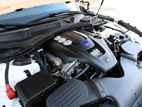 Used 2022 Maserati Ghibli Modena Q4 AWD/4WD image 62