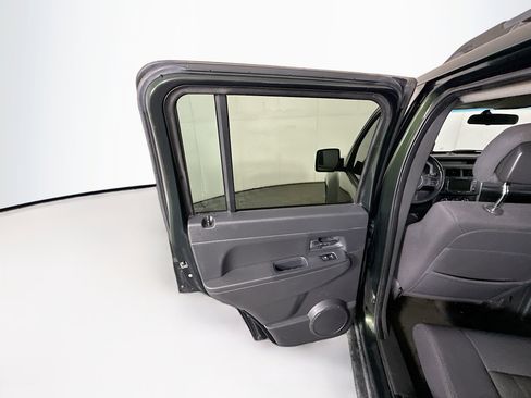 Used 2011 Jeep Liberty Sport w/ Popular Equipment Group image 23