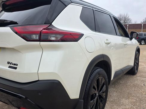 Used 2023 Nissan Rogue SV w/ SV Premium B Package image 20