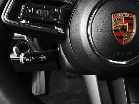 New 2026 Porsche Macan AWD image 10