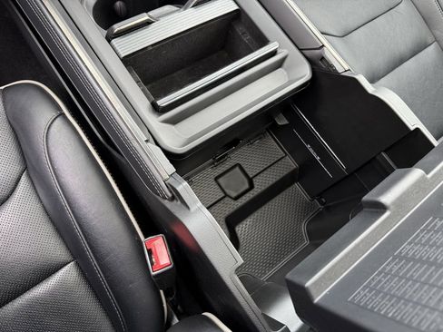 Used 2019 RAM 1500 Limited image 32