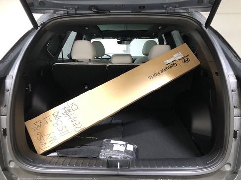 Used 2025 Hyundai Tucson Limited image 8