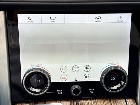 Used 2019 Land Rover Range Rover HSE image 14