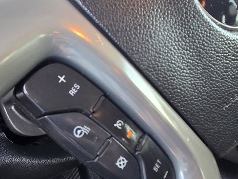 Used 2010 GMC Yukon SLT image 11