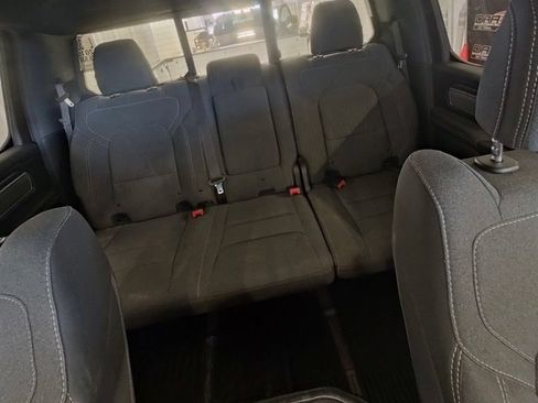 Used 2019 RAM 1500 Big Horn AWD/4WD image 3