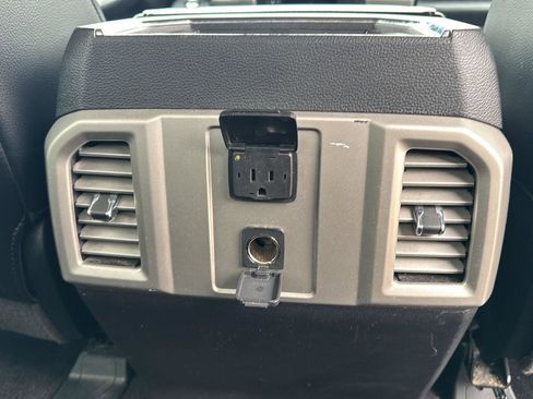 Used 2016 Ford F150 Lariat image 25