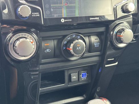 Used 2021 Toyota 4Runner Venture AWD/4WD image 25