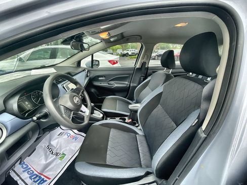 Used 2024 Nissan Versa SV FWD image 18