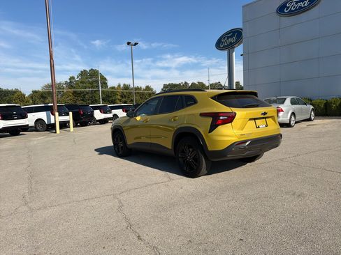 Used 2024 Chevrolet Trax ACTIV w/ Sunroof Package FWD image 7