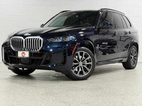 Used 2025 BMW X5 xDrive40i w/ M Sport Package AWD/4WD image 2