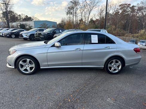 Used 2014 Mercedes-Benz E 350 Sedan image 4