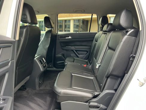 Used 2018 Volkswagen Atlas SE AWD/4WD image 18