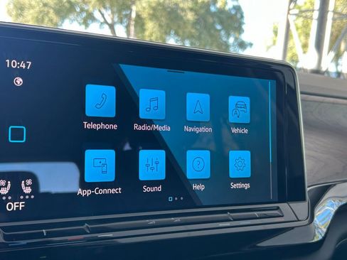 New 2026 Volkswagen Atlas SE FWD image 15