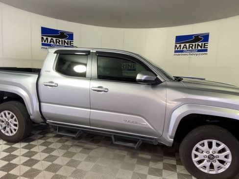 Used 2024 Toyota Tacoma SR5 AWD/4WD image 3