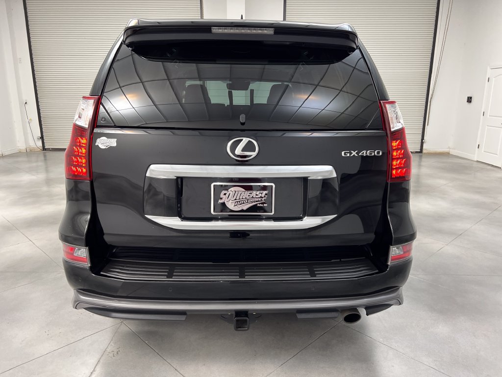 Used 2022 Lexus GX 460 Premium w/ Accessory Package AWD/4WD image 8