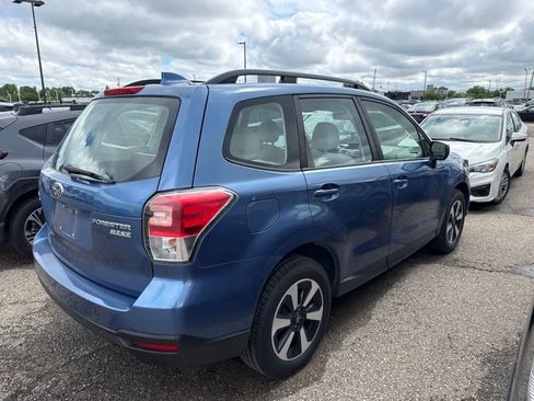 Used 2017 Subaru Forester 2.5i w/ Alloy Wheel Package AWD/4WD image 3