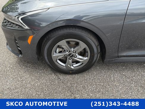 Used 2022 Kia K5 LXS FWD image 9